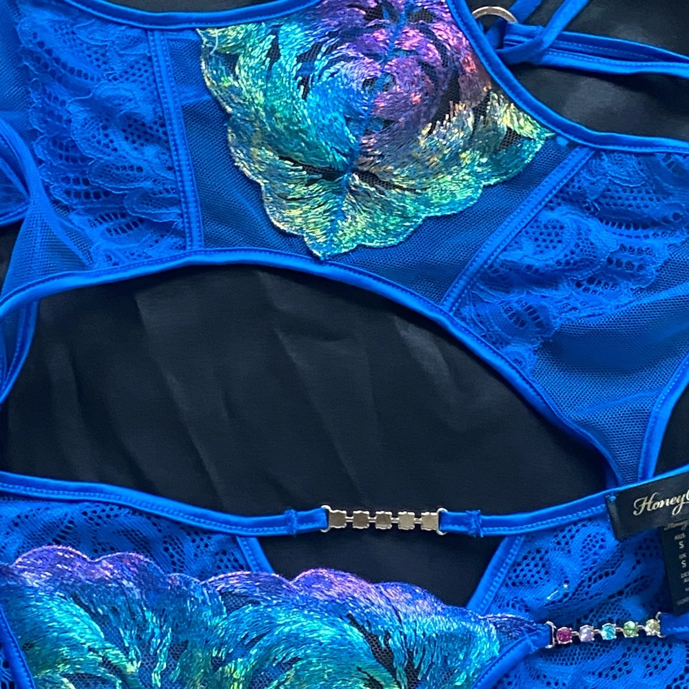 Delphine collection